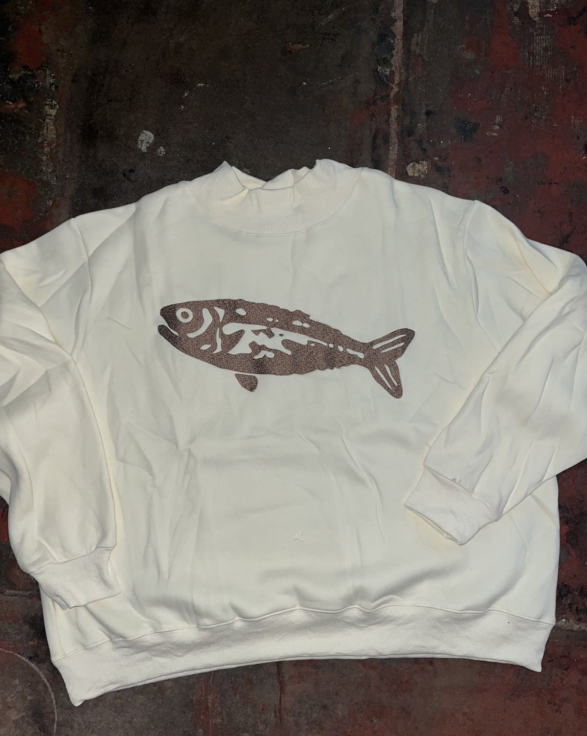 Embroidered Mock Neck Fish